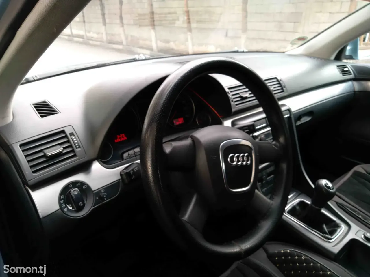 Audi A4 2007 · 2.0 MT