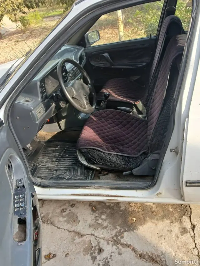 Daewoo Nexia 1995 · 1.6 MT