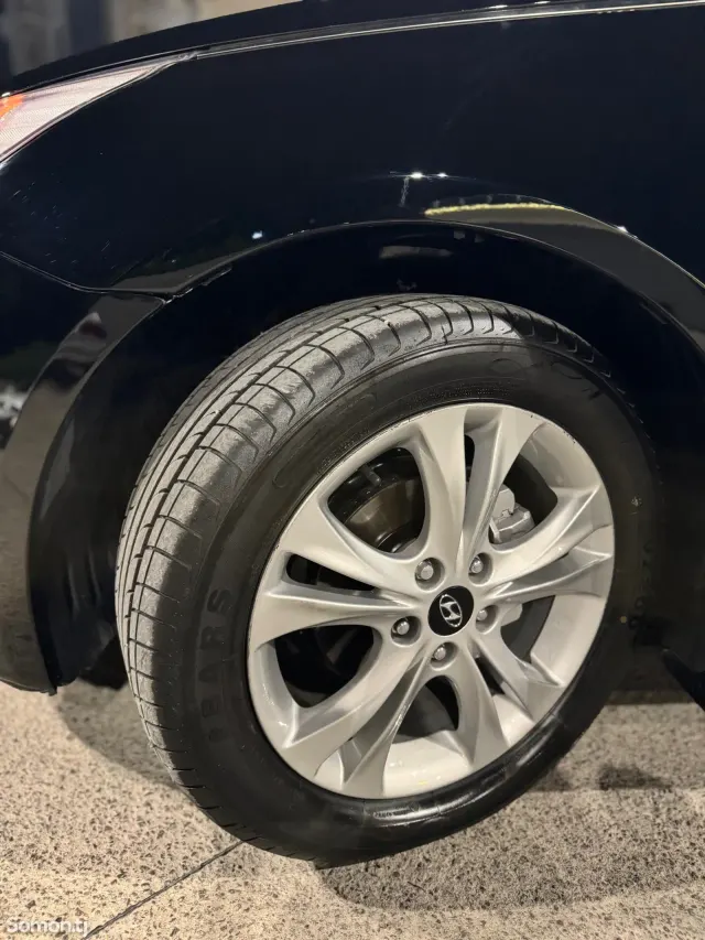 Hyundai Sonata 2010 · 2.0 AT