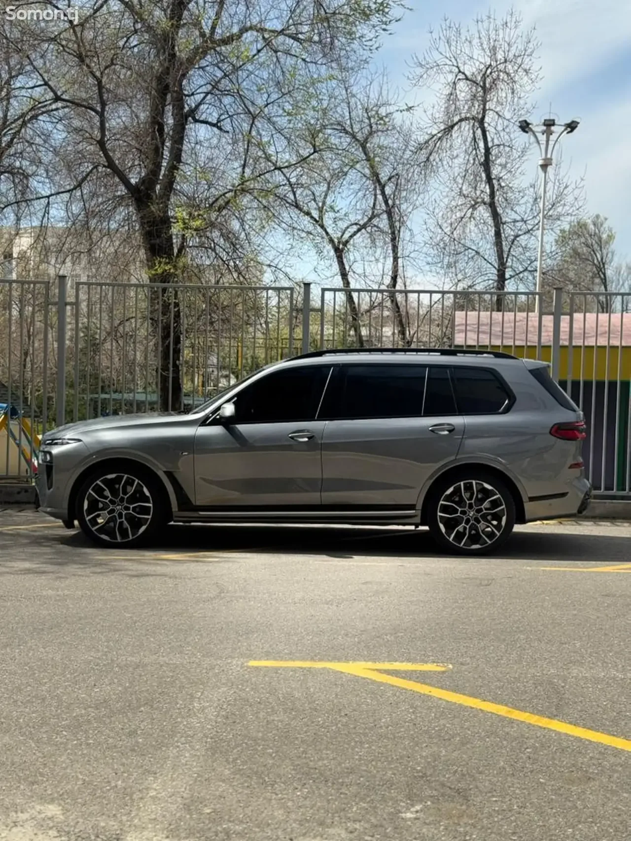 BMW X7 2023 · 4.0 CVT