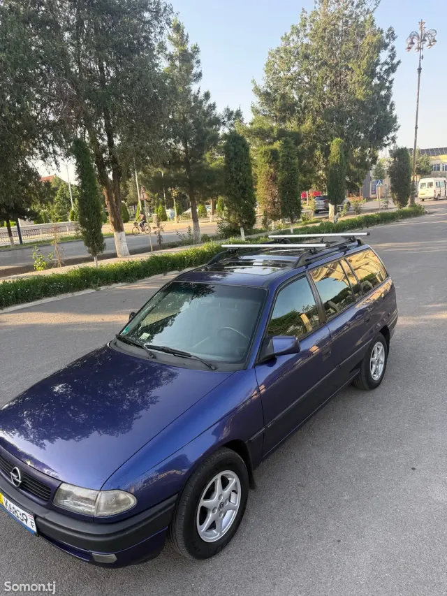 Opel Astra F 1996 · MT