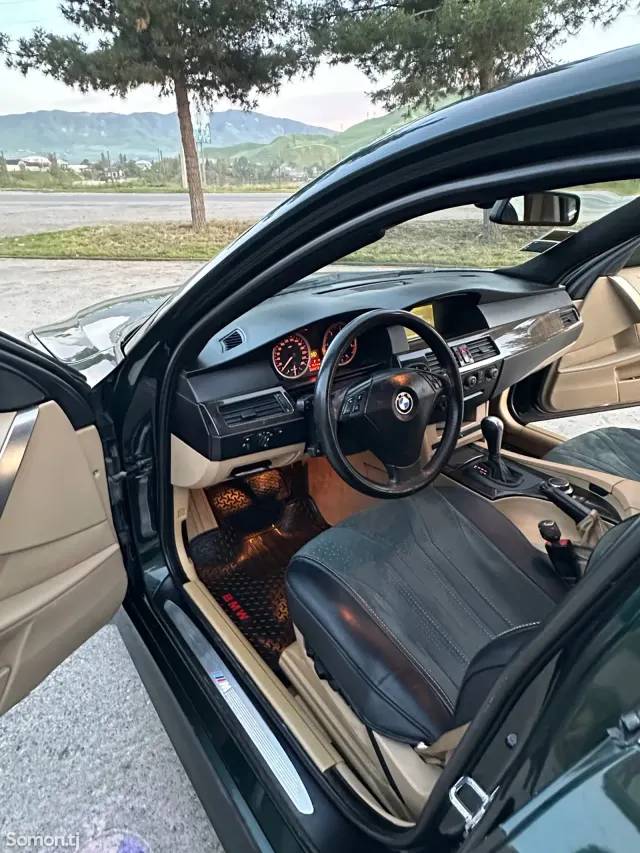 BMW 5 series 2004 · 3.0 AT