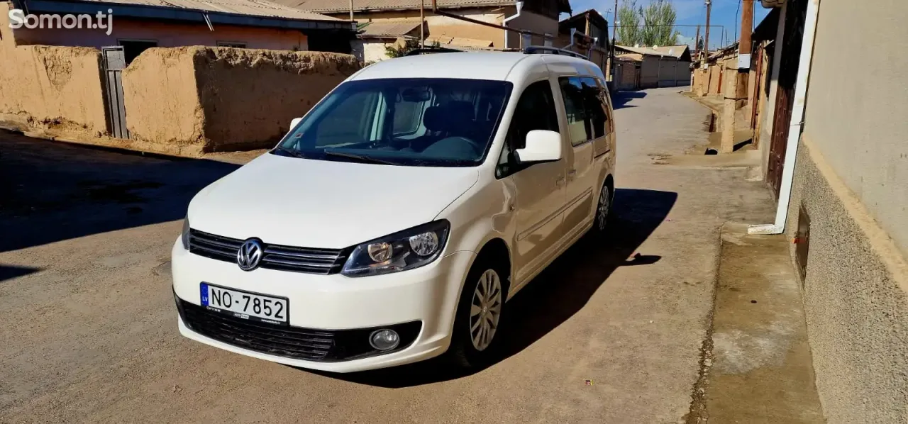 Opel Zafira 2015 · 2.0 MT
