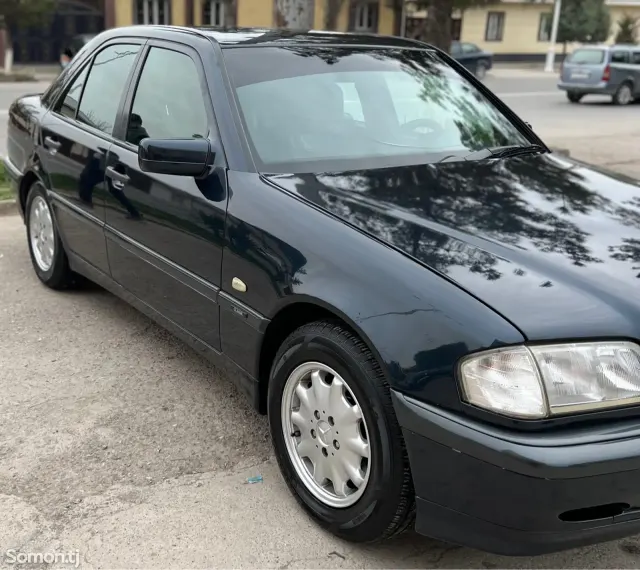 Mercedes-Benz S class 1999 · 1.8 AT