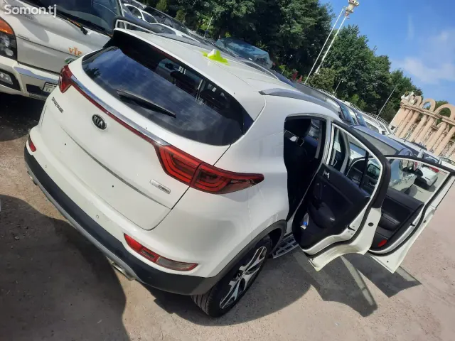 Kia Sportage 2016 · 2.0 AT
