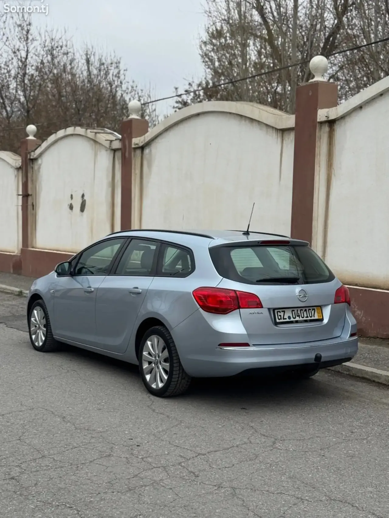 Opel Astra J 2014 · 1.4 MT