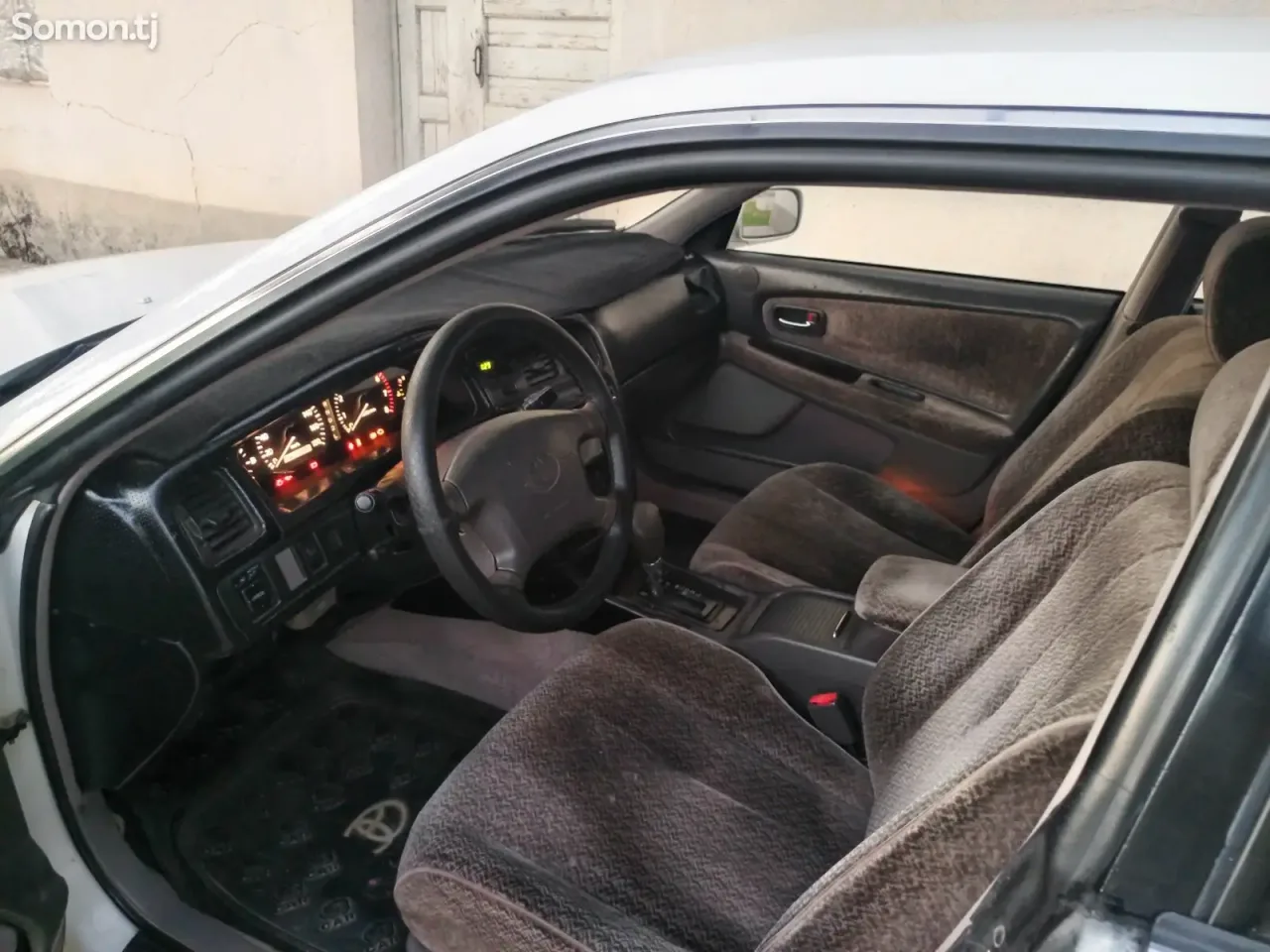 Toyota Mark II 1997 · 2.0 AT
