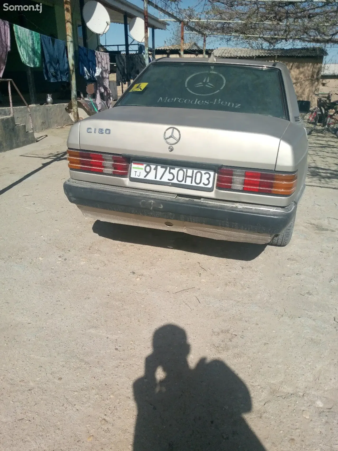 Mercedes-Benz W201 1989 · 2.0 MT