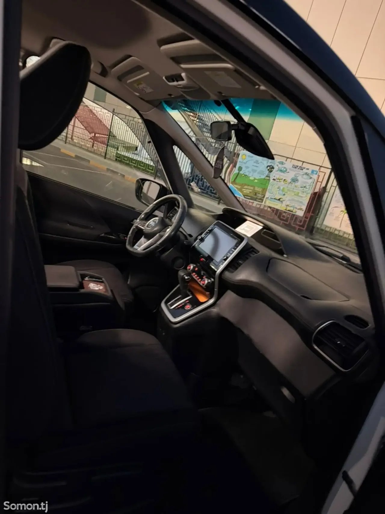Nissan Serena 2016 · 2.0 AT