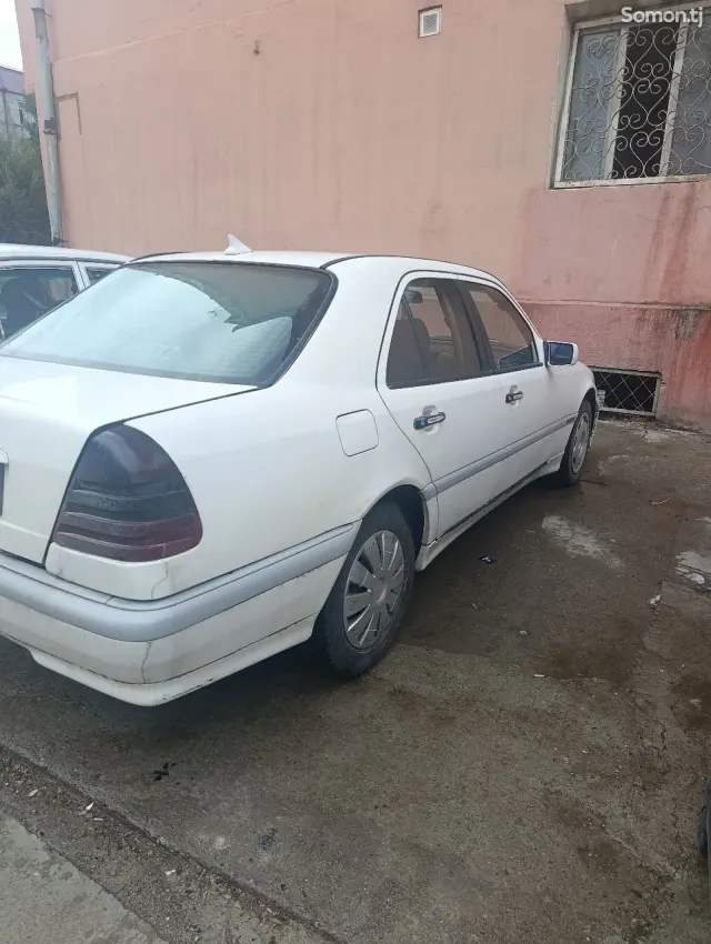 Mercedes-Benz A class 1993 · 1.8 MT