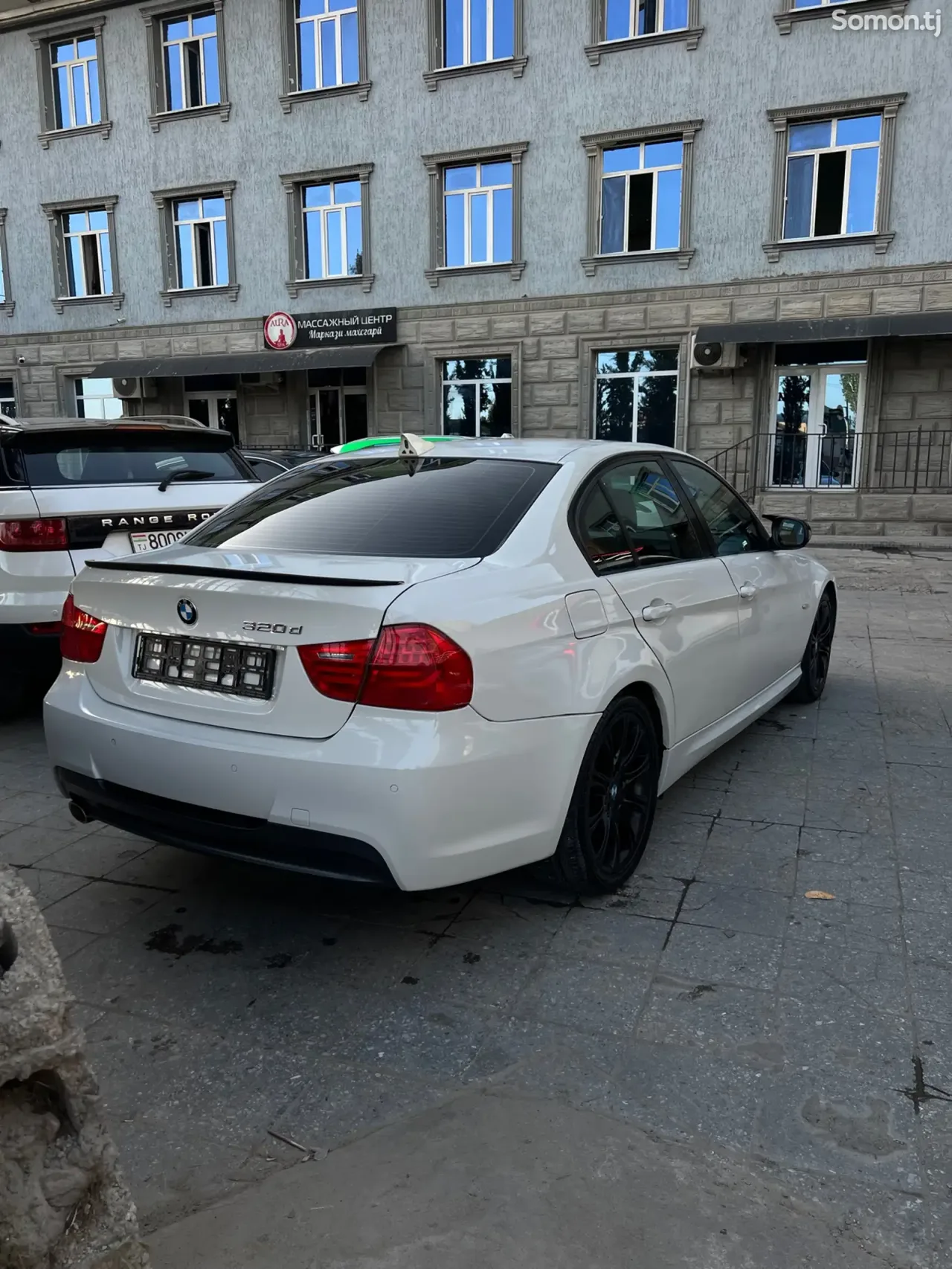 BMW 3 series 2011 · 2.0 AT