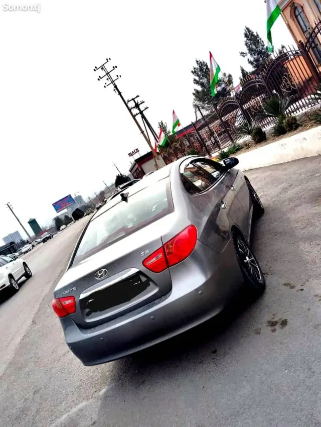Hyundai Avante 2010 · 1.6 AT