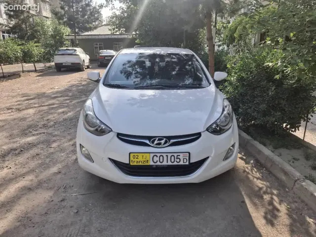 Hyundai Avante 2012 · 1.6 AT