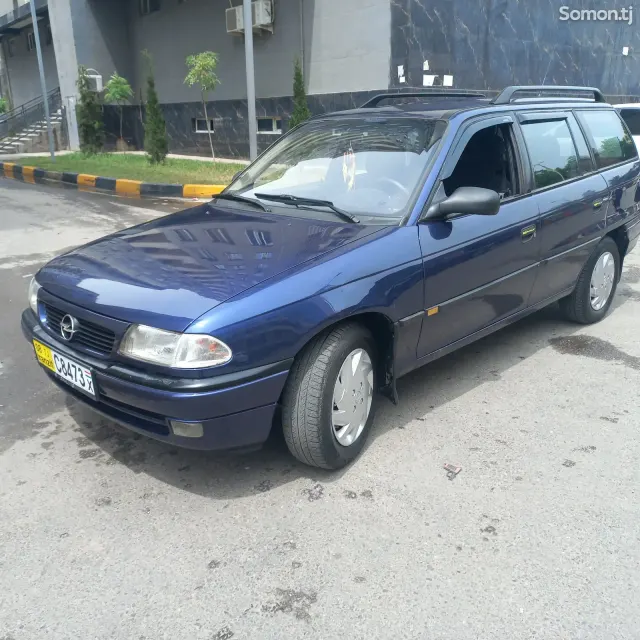 Opel Astra F 1997 · 1.6 MT