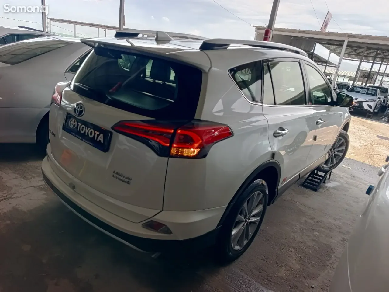 Toyota RAV 4 2017 · 2.5 AT