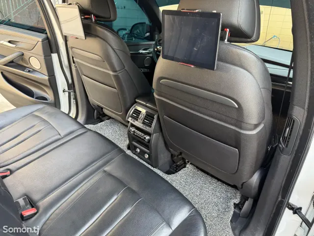 BMW X5 M 2015 · 3.0 AT