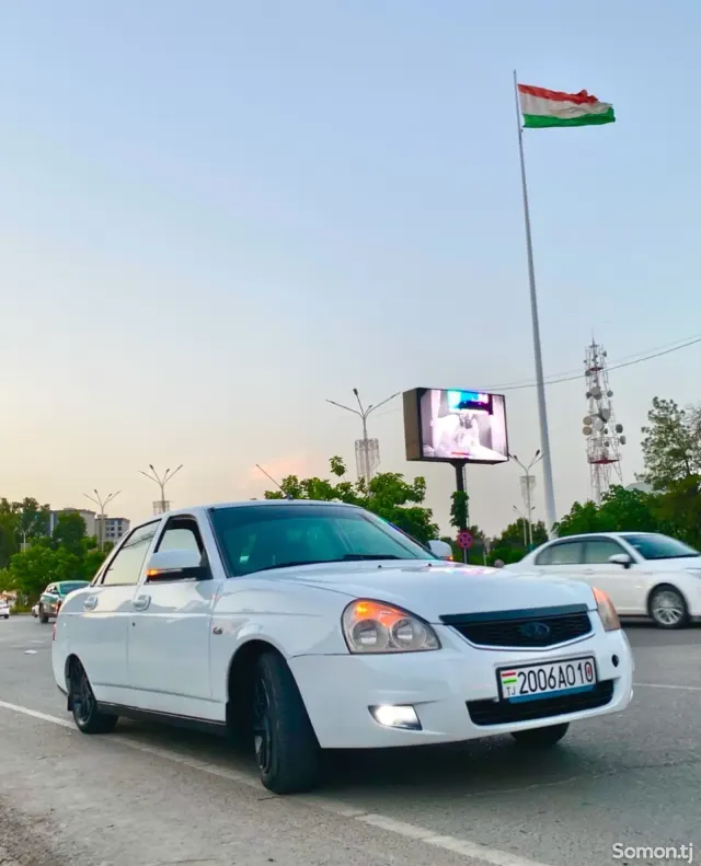 Lada (ВАЗ) Priora 2013 · 1.6 MT