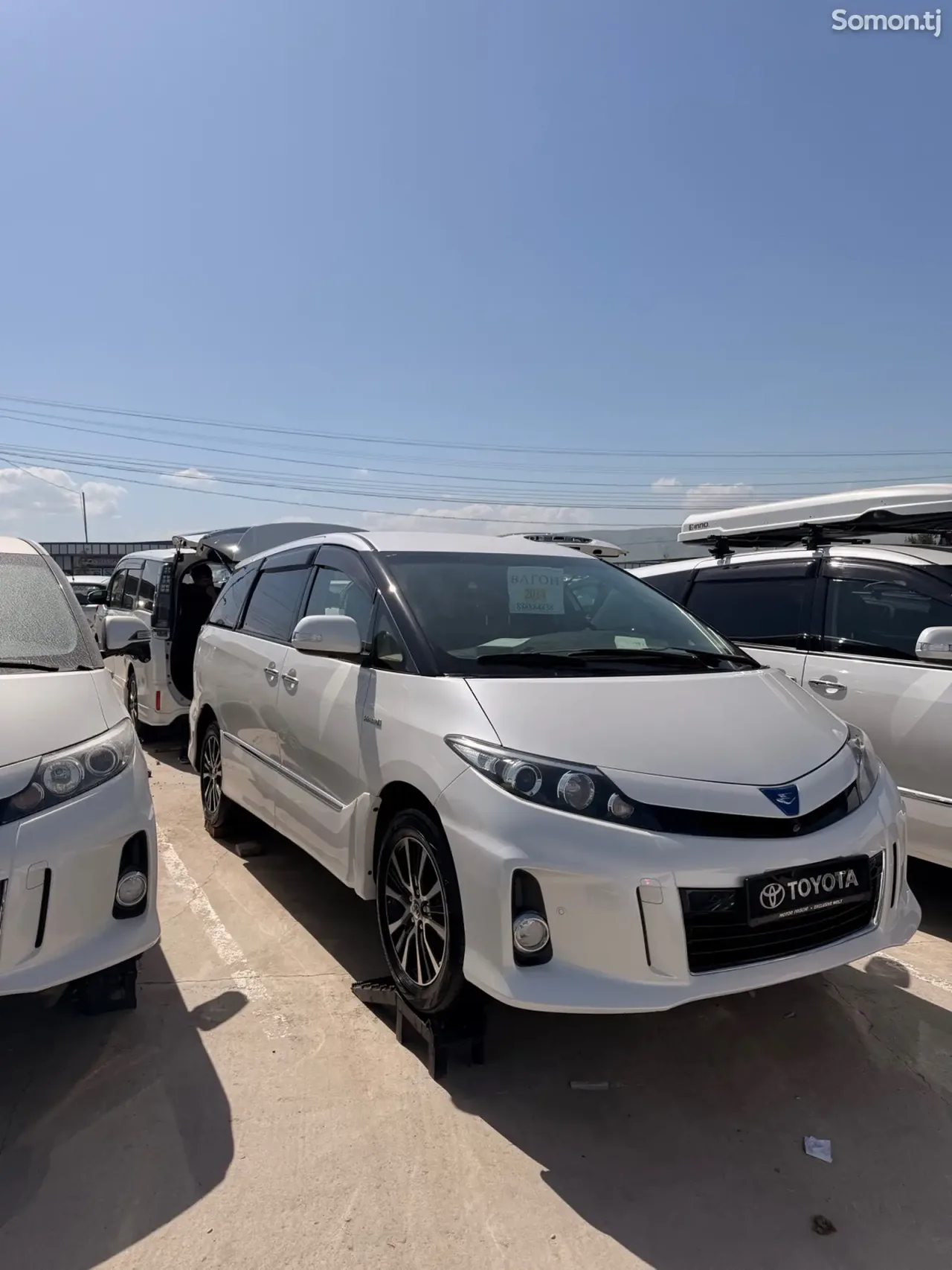 Toyota Estima 2014 · 2.4 AT