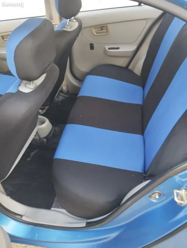 Toyota Corolla 2013 · 1.3 MT