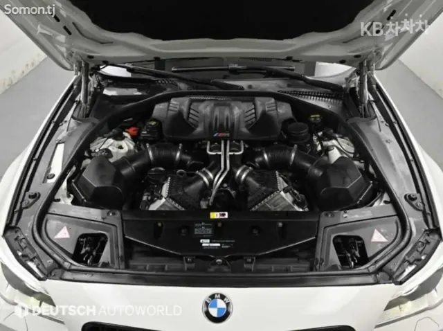 BMW M5 2016 · 4.4 AT