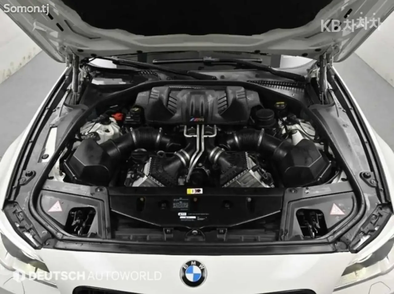 BMW M5 2016 · 4.4 AT