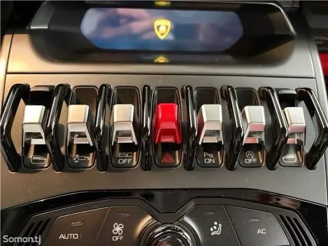 Lamborghini Urus 2017 · 5.2 AMT