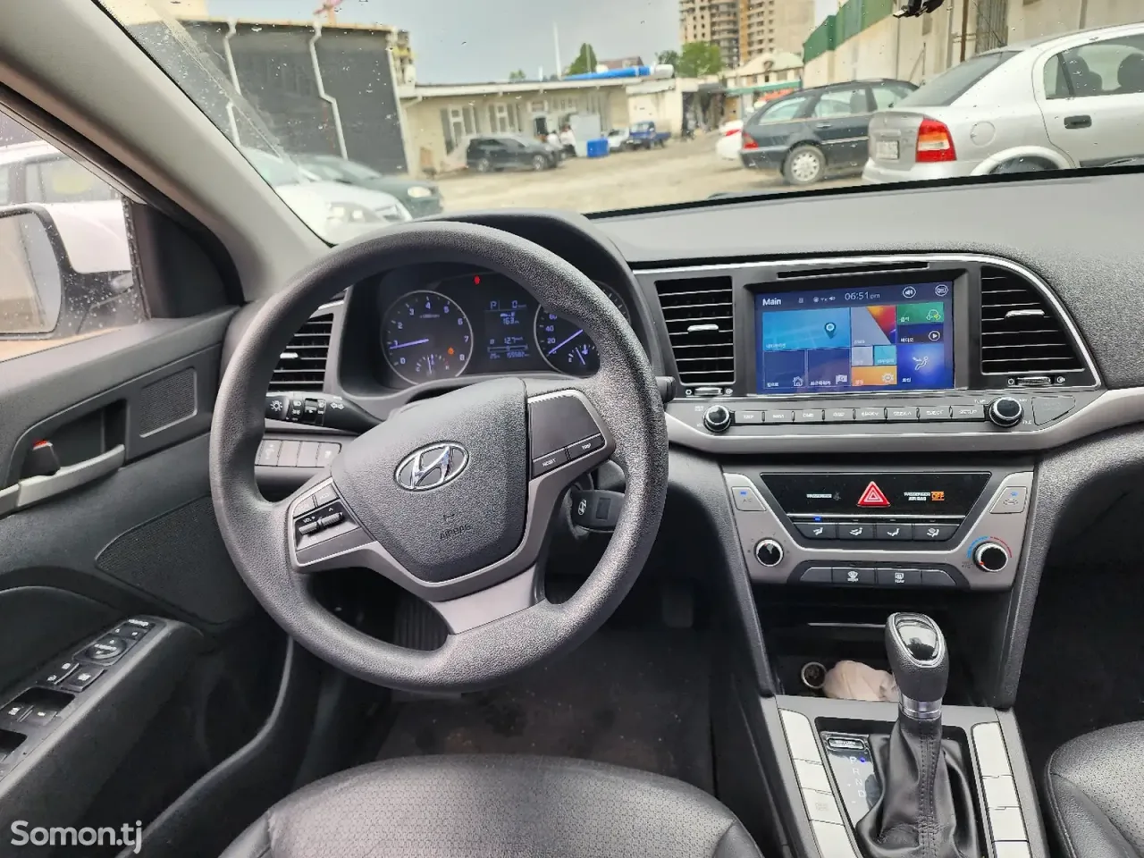 Hyundai Avante 2016 · 1.6 AT