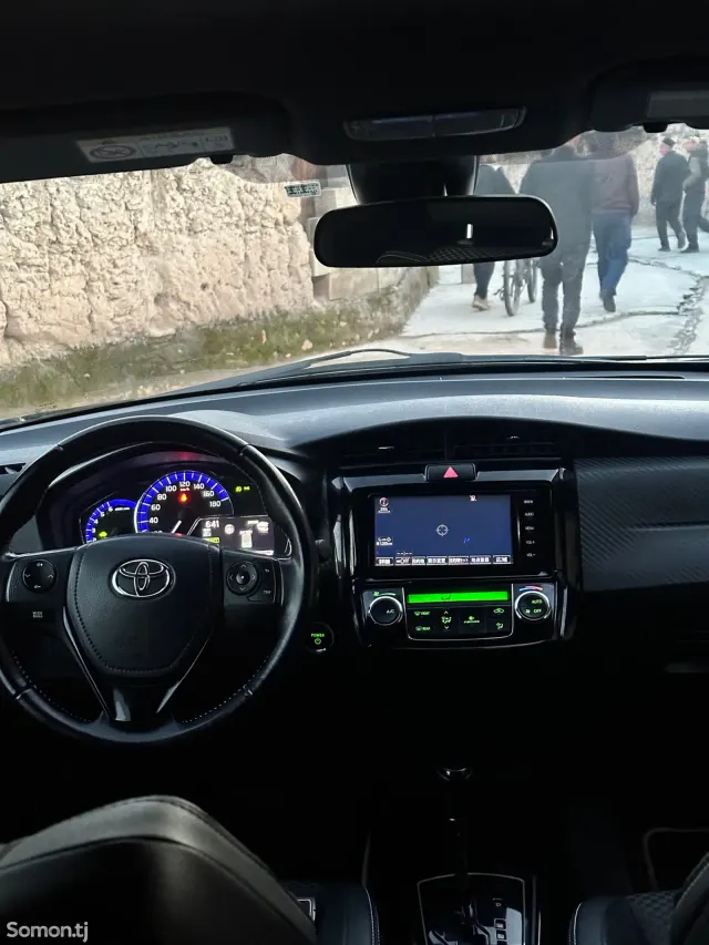Toyota Fielder 2015 · 1.5 AT