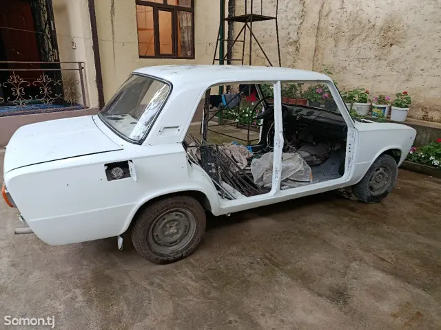 Lada (ВАЗ) 2106 1986 · 1.4 MT