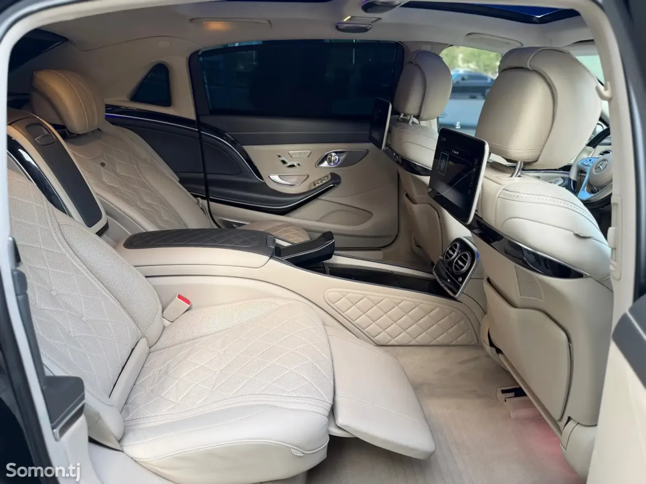 Mercedes-Benz S class 2019 · 5.6 AT