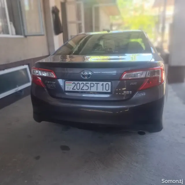 Toyota Camry 2014 · 2.5 AT