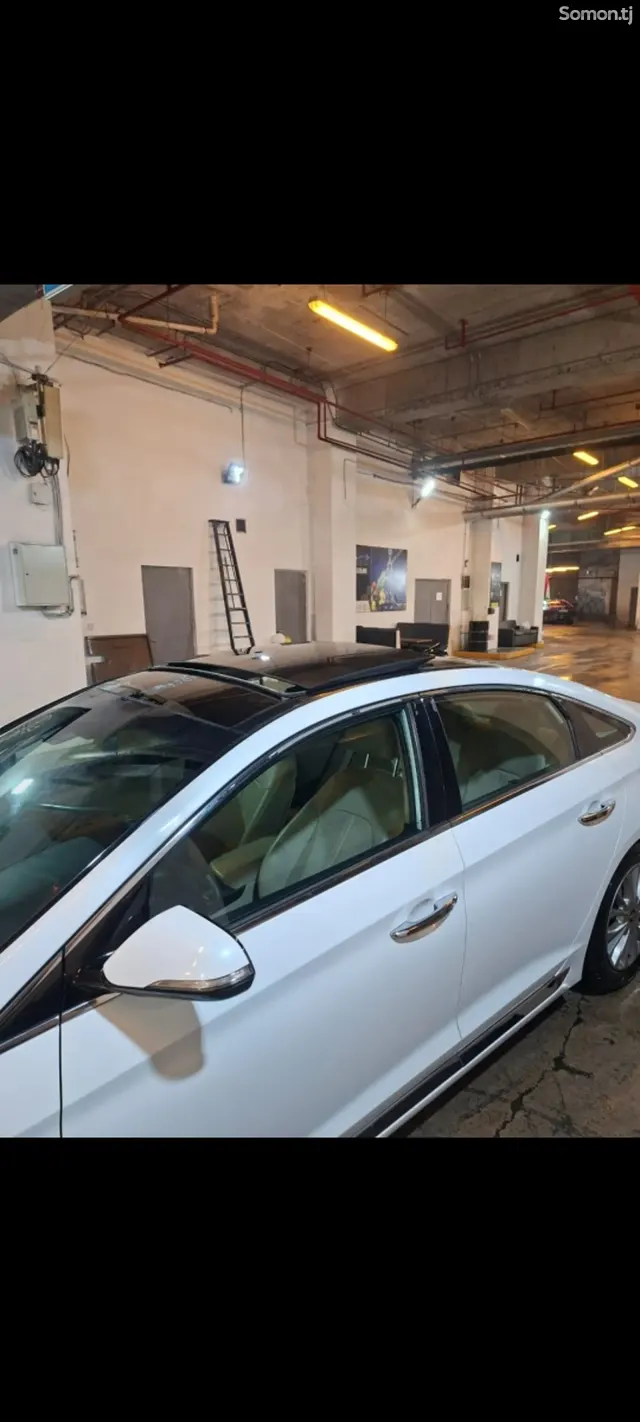 Hyundai Sonata 2015 · 2.4 AT