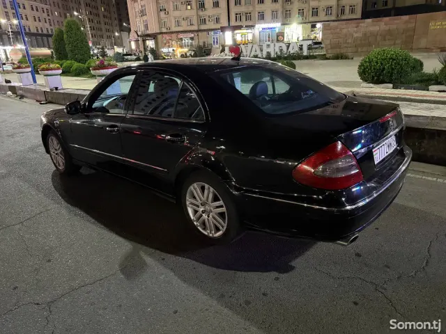 Mercedes-Benz E class 2007 · 3.5 AT