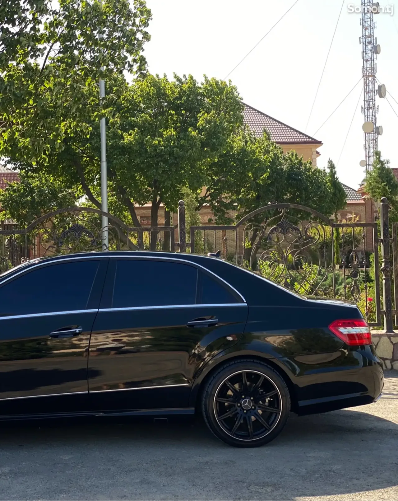 Mercedes-Benz E class 2010 · 3.5 AT