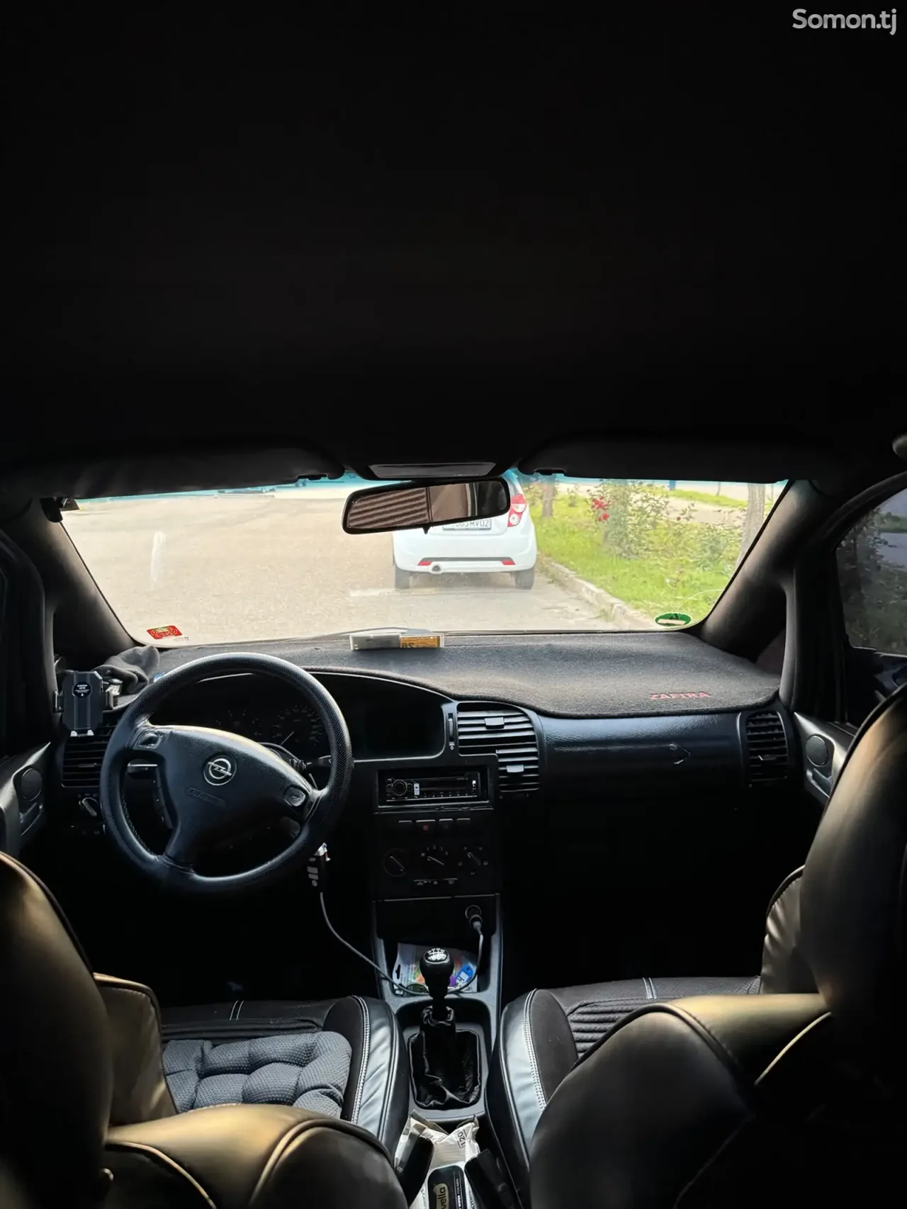 Opel Zafira 2000 · 1.8 MT