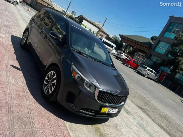 Kia Carnival 2015 · 3.3 AT