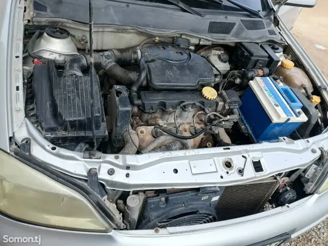 Opel Astra G 1999 · 1.6 MT