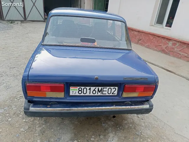 Lada (ВАЗ) 2107 2002 · 1.6 MT