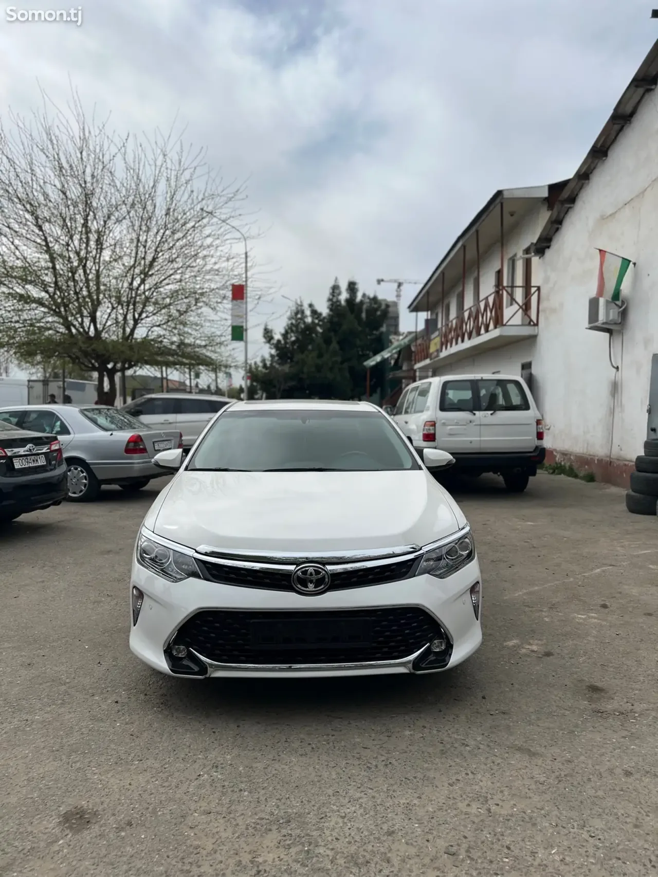 Toyota Camry 2016 · 2.5 AT
