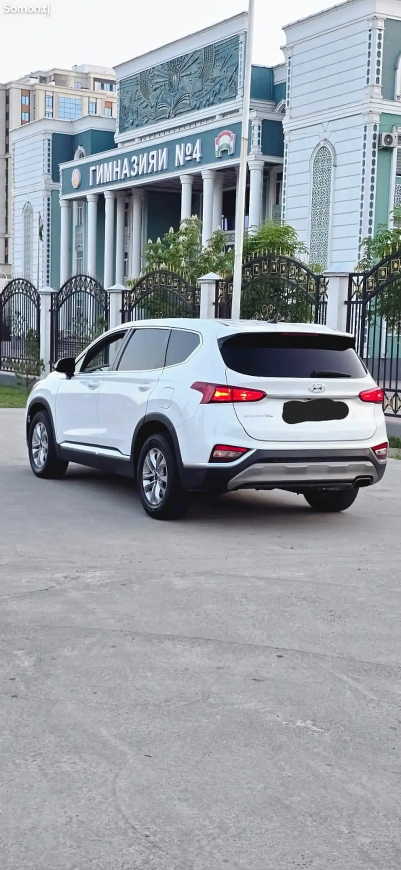 Hyundai Santa Fe 2019 · 2.4 AT