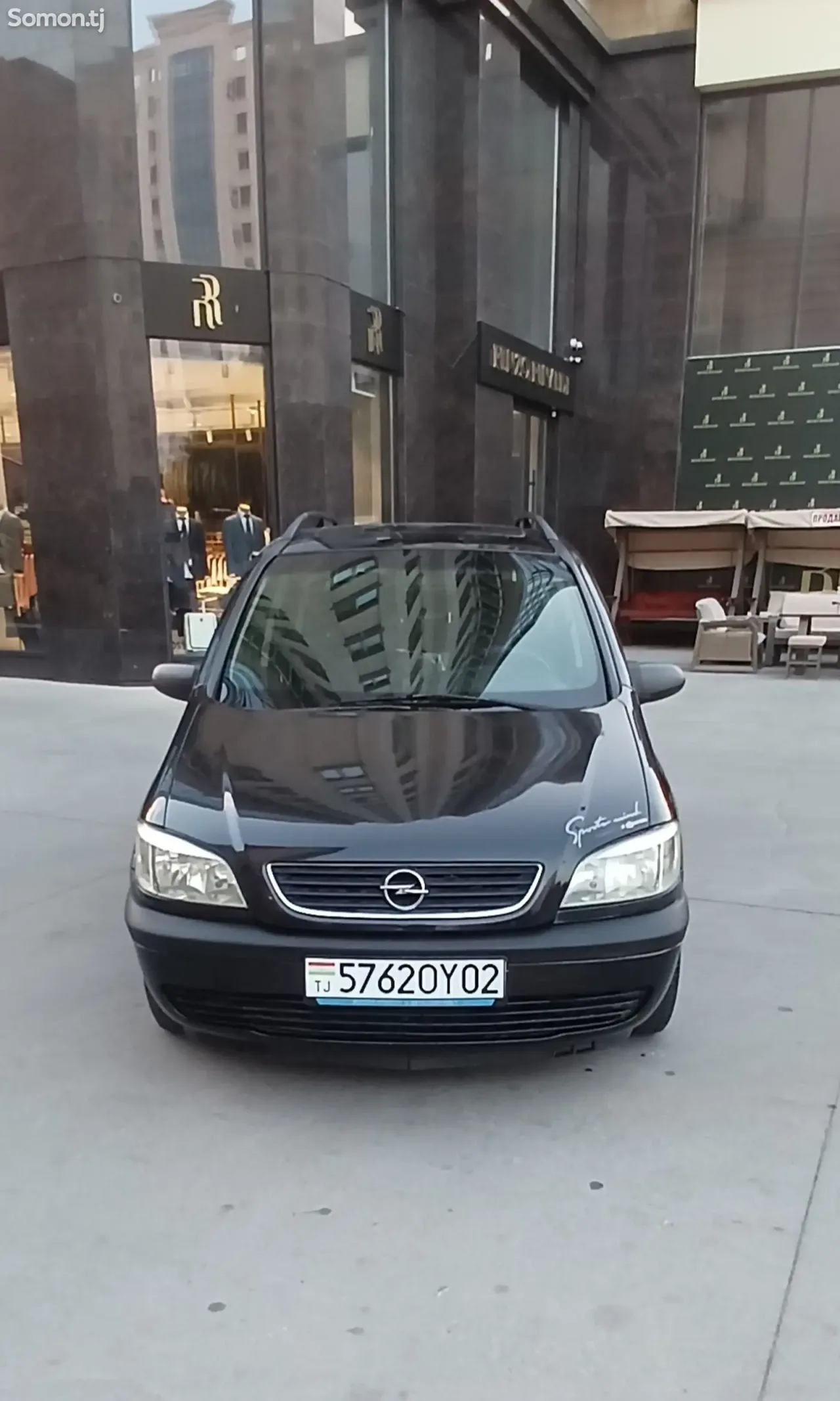 Opel Zafira 2000 · 1.6 MT