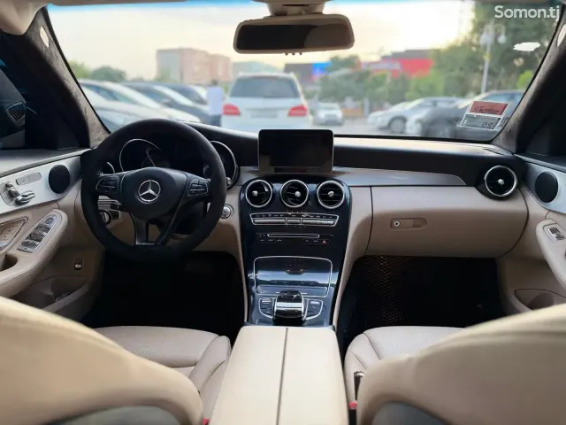 Mercedes-Benz C class 2017 · 2.0 AT