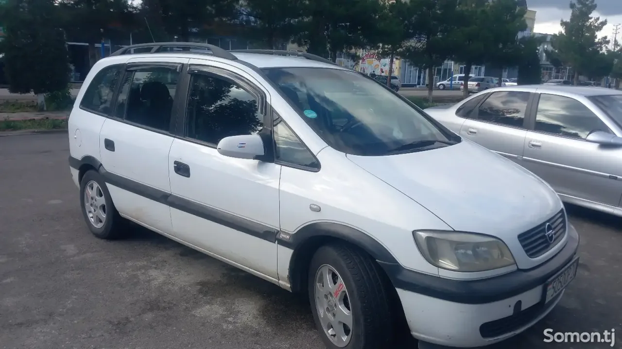 Opel Zafira 1999 · 1.6 MT