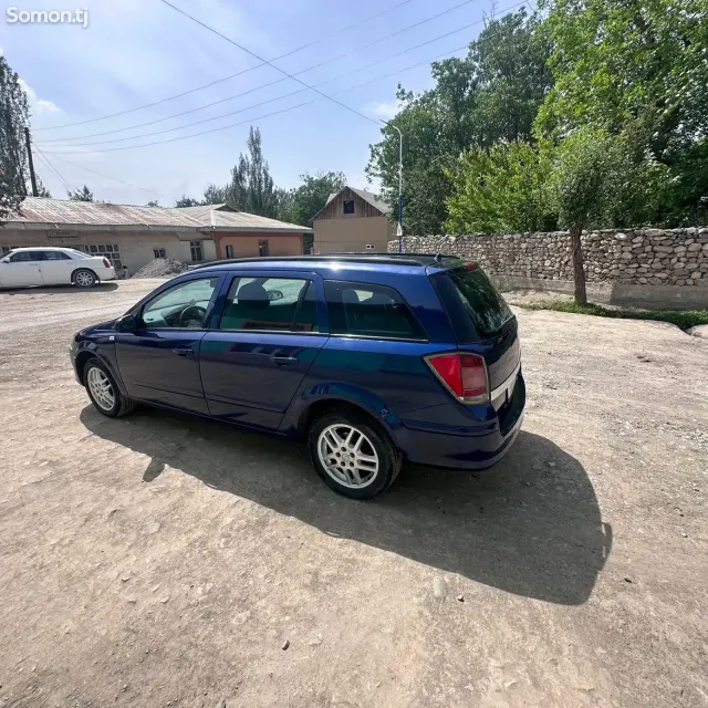 Opel Astra H 2006 · 1.8 MT