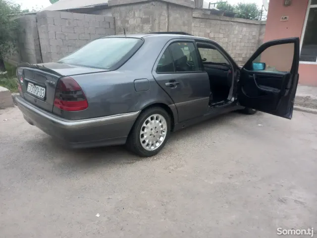 Mercedes-Benz C class 1998 · 2.0 AT