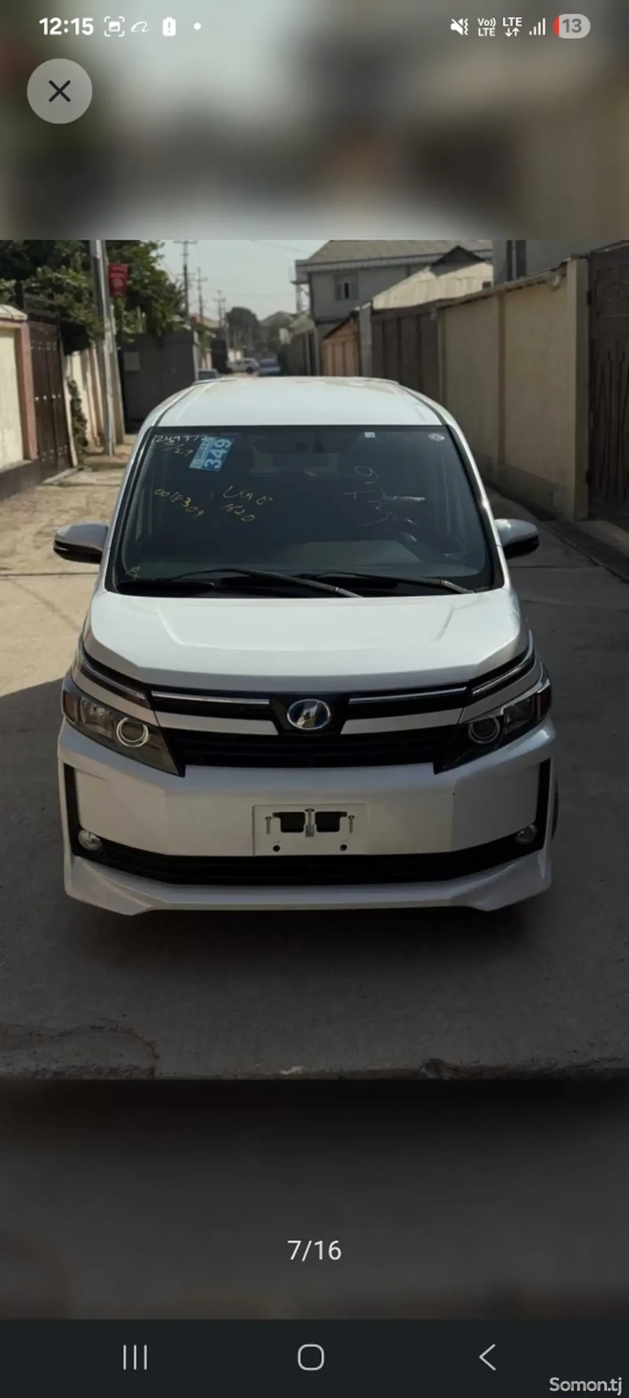 Toyota Voxy 2014 · 1.8 AT