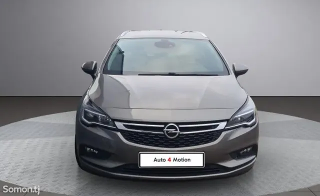 Opel Astra K 2016 · 1.0 MT