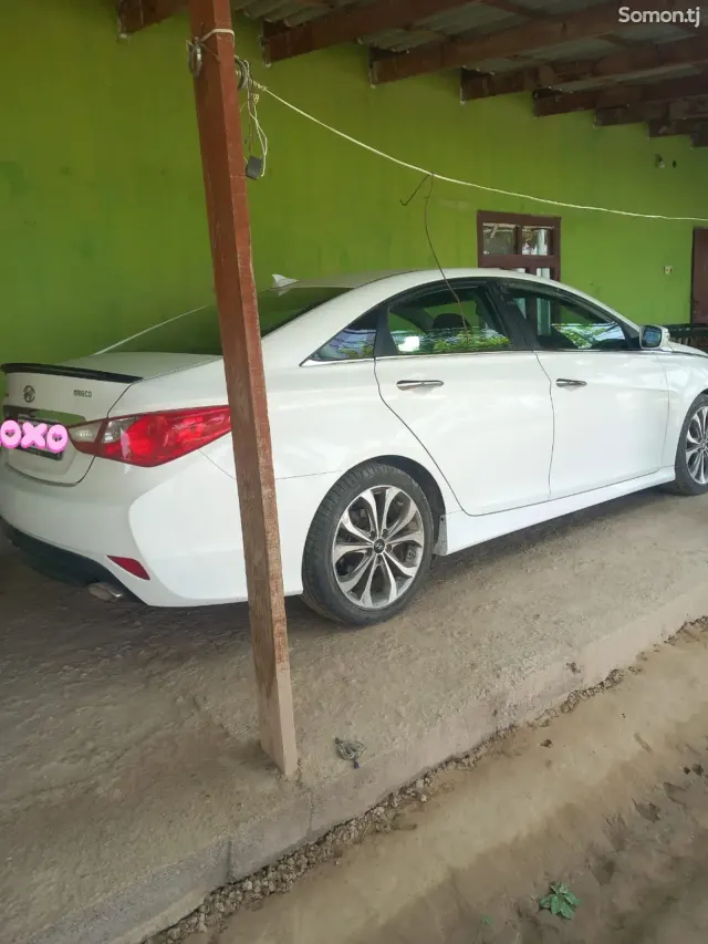 Hyundai Sonata 2014 · 2.0 AT