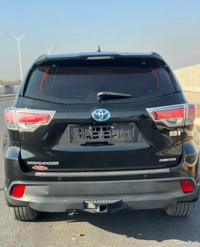 Toyota Highlander 2015 · 3.5 AT