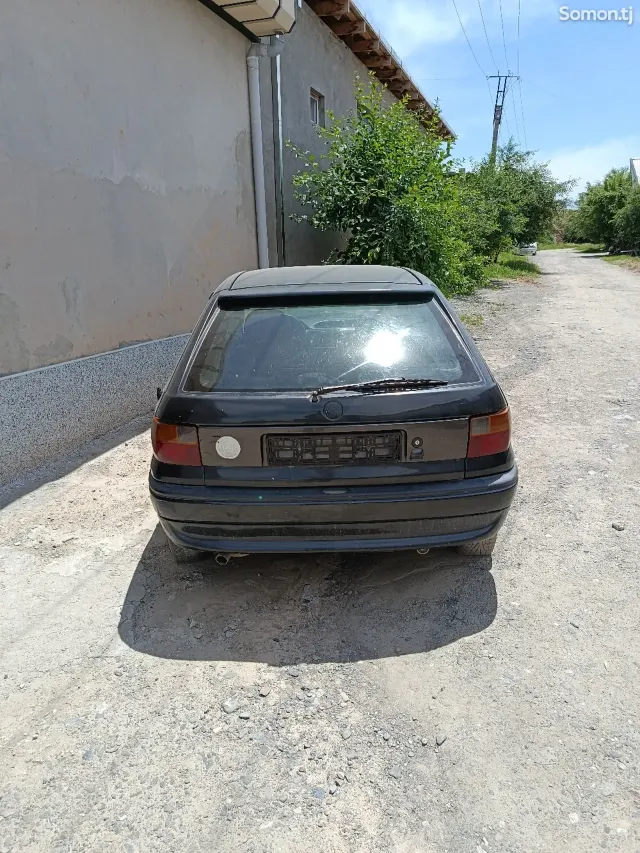 Opel Astra F 1993 · 1.6 MT